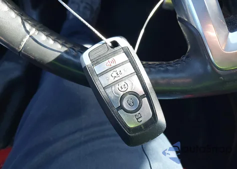 2021 Ford Mustang Ecoboost Premium z USA, uszkodzony, nr VIN 1FATP8UH4M5153146